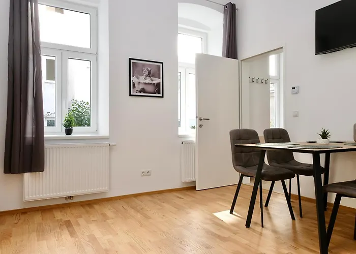 Terrace Friends Apartment